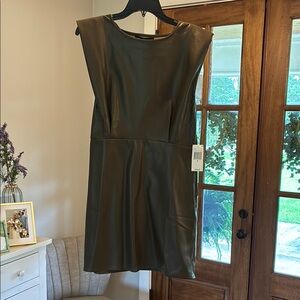 Elegant Olive Green Sleeveless Leather Dress